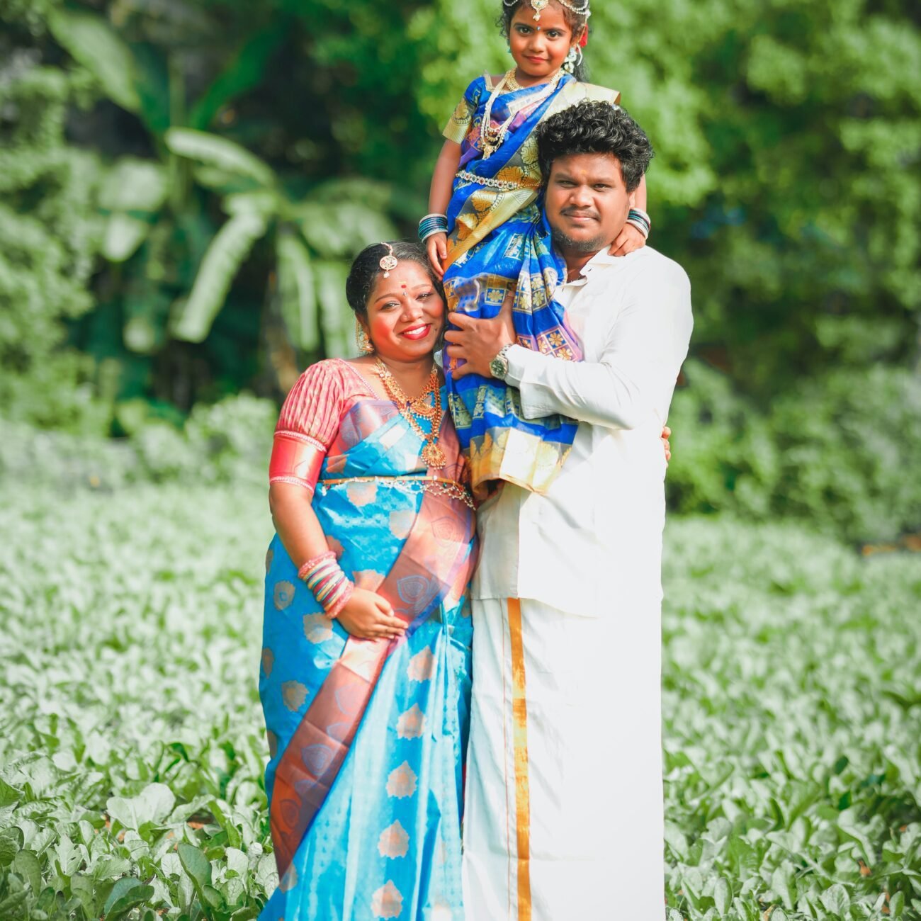 indian maternity couple in saree