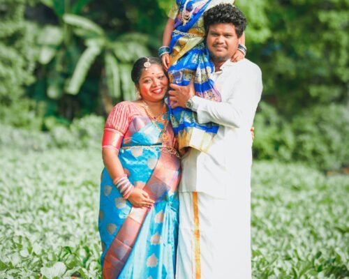 indian maternity couple in saree