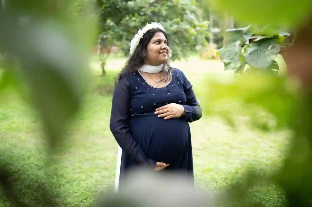 Maternity photography in varanasi