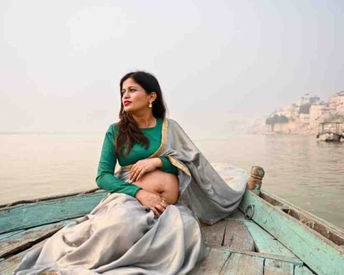 maternity photographers in varanasi