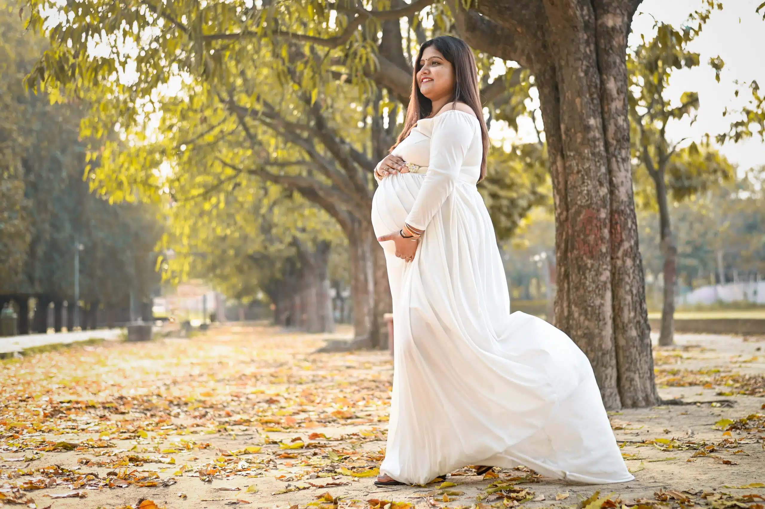 Outdoor Maternity Photoshoot Ideas