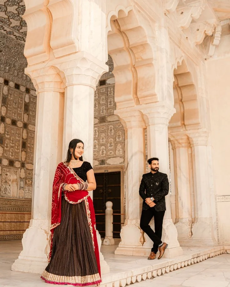 Best Poses for Pre-Wedding Photoshoot in Lucknow