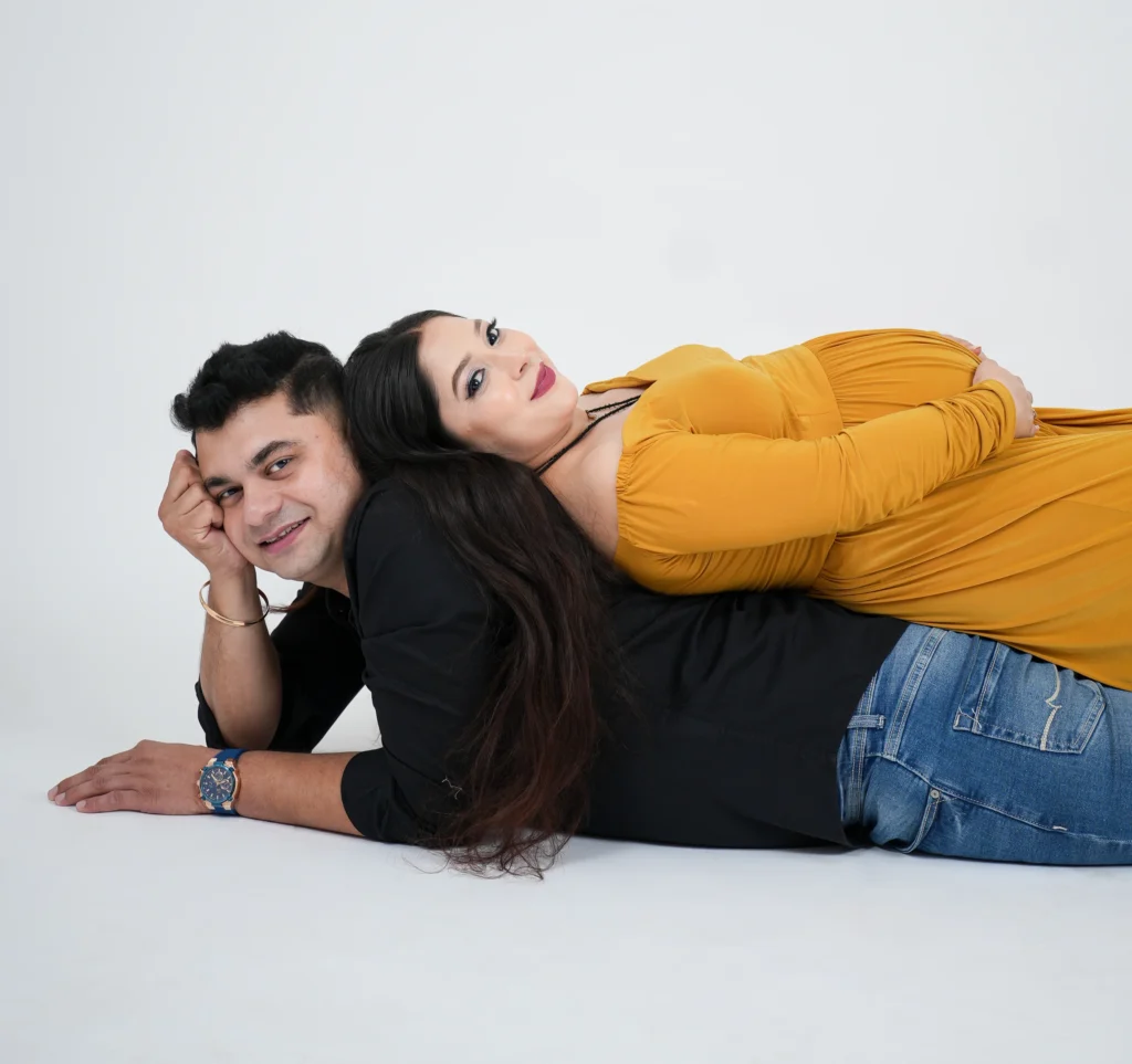 couple maternity shoot poses