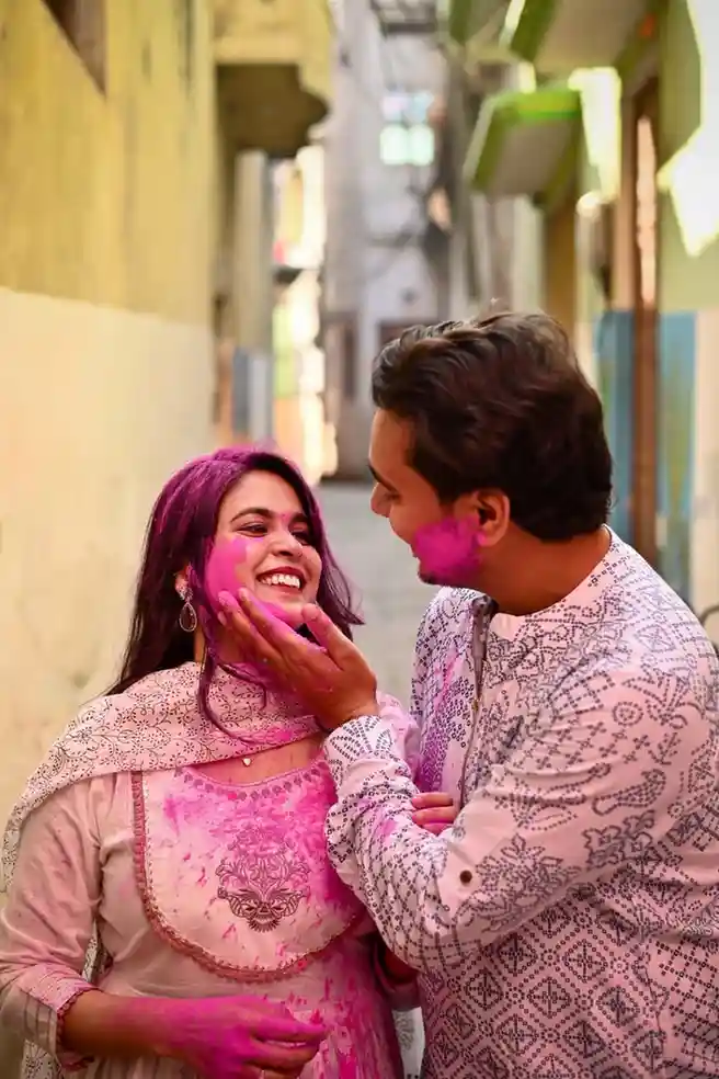 holi couple photoshoot