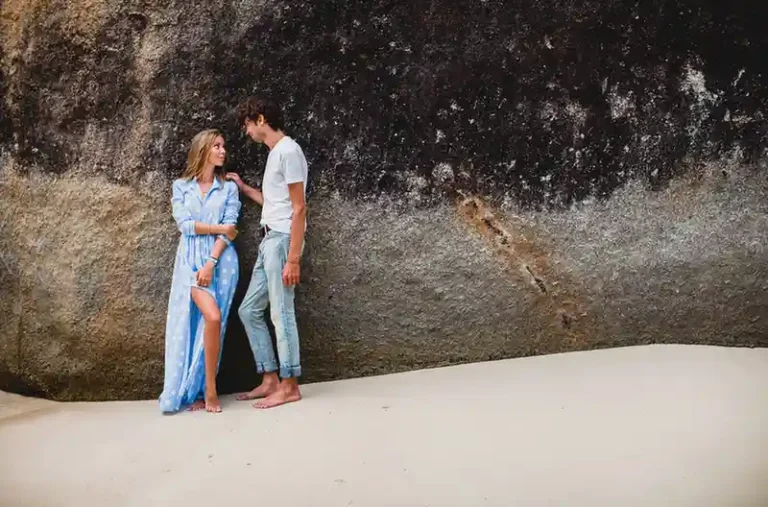 pre wedding photoshoot dress ideas