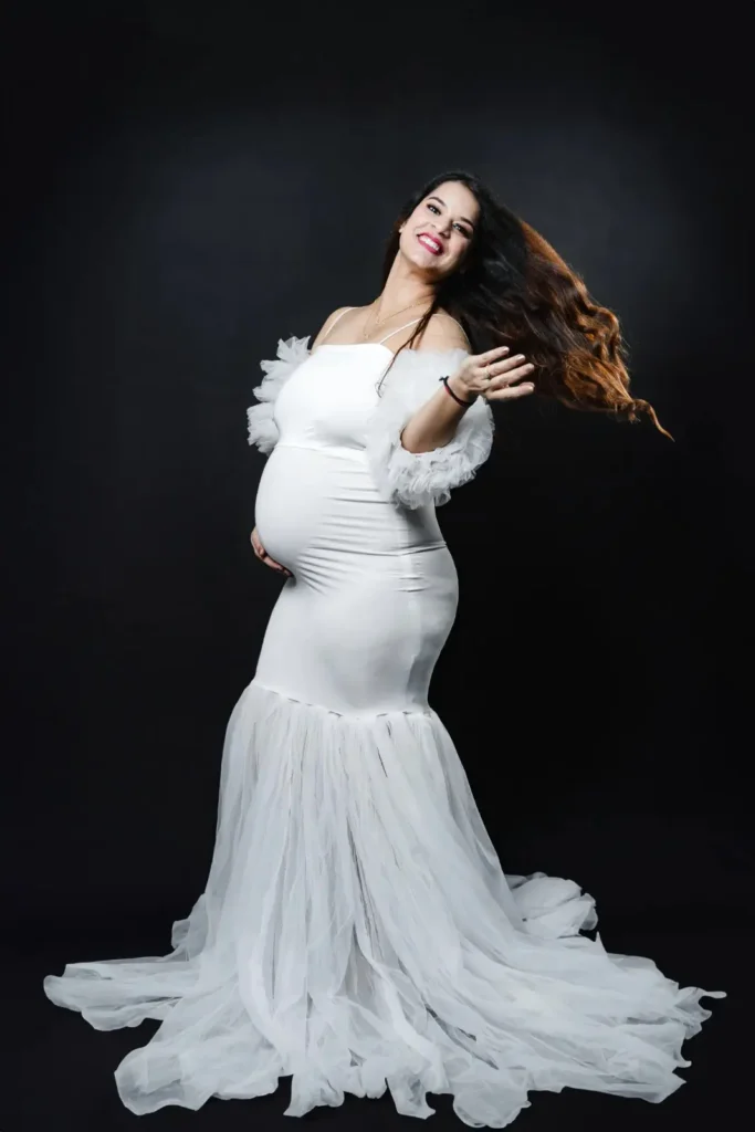 rent maternity gown for photoshoot