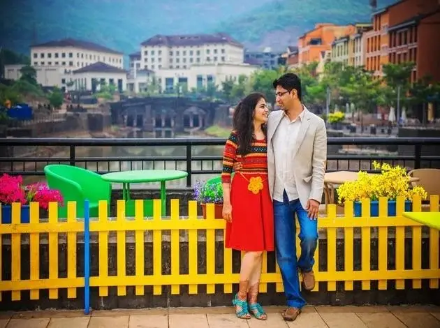 Poses That Work Best in Lavasa